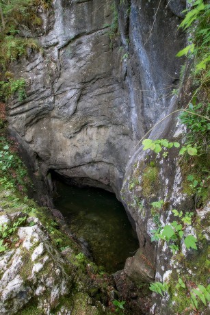Kessel je součástí jeskynního systému Hirlatz.