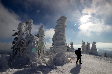 21. 1. 2019. Už jsem byl na svahu, ale vrátil jsem se. Mraky se rozpouští.