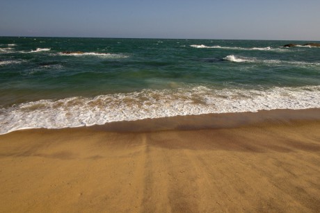 Pohled k Antarktidě vzdálené něco málo přes 8.000 km.