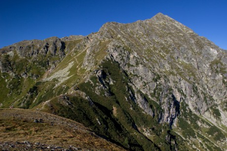 Masív nejvyššího kopce Rottenmanských Taur.