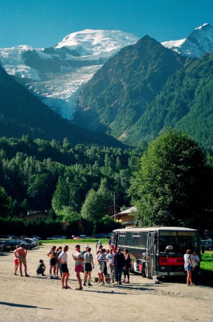 Mont Blanc s ledovcem Taconna z Chamonix.