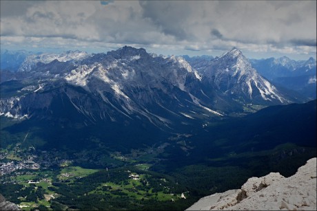 Výhled z vrcholu Tofany de Rozes.