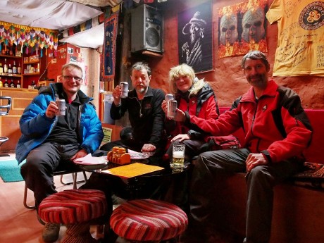 V baru Liquid v Namche Bazaru.