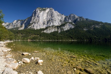 Trisselwand vysoký 1.755 m n. m. nad jezerem Altausseer.