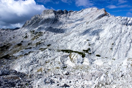 Rotgschirr vysoký 2.270 m n. m. nad náhorní plošinou.