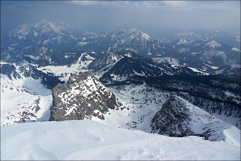 Výhled z vrcholu Warschenecku směrem na jih.